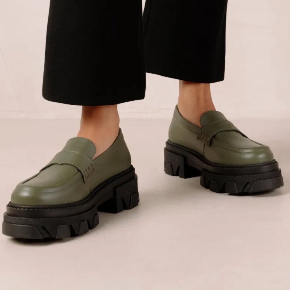 Alohas Chunky Lug Sole Leather Trailblazer Loafers in Dusty Olive